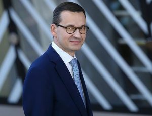 Polonya Başbakanı: Euroya geçmek enflasyonu artırır