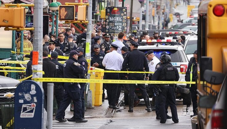 New York Metrosu’ndaki silahlı saldırıda çok sayıda kişi vuruldu, polis bölgeyi kuşattı!