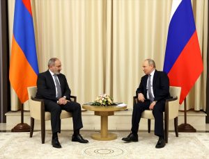Putin ve Paşinyan’dan Türkiye görüşmesi