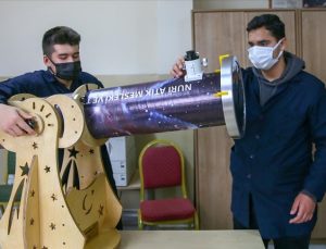 İzmir’de liseliler atık malzemelerden teleskop yaptı