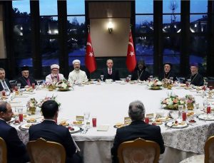 Cumhurbaşkanı Erdoğan dini azınlık temsilcileriyle iftarda bir araya geldi