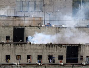 Ekvador’da cezaevinde çıkan isyan ve çatışmalarda 12 mahkum öldü