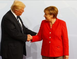 Trump, Rusya konusunda uyardığı Merkel’e ‘beyaz bayrak’ gönderdiğini söyledi