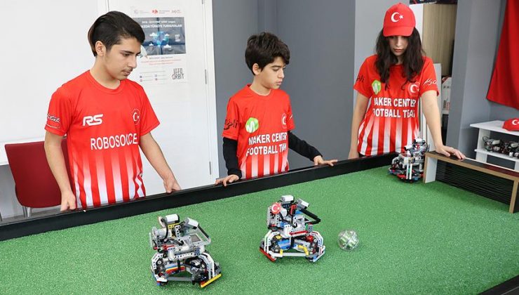 Türk öğrenciler, ABD’de kendi imkanlarıyla katıldıkları robotik yarışmasından ödülle döndü