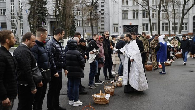 Ukrayna’da savaşın gölgesinde Paskalya kutlaması
