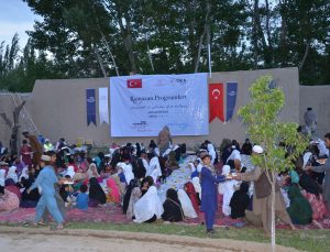 TİKA’dan Afganistan’da 5 bin kişiye iftar yemeği