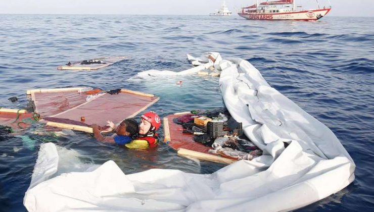 Tunus’ta batan iki teknede 13 düzensiz göçmen öldü