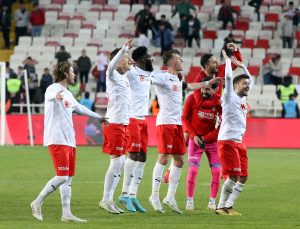 Sivasspor hata yapmadı! Finalin adı Kayserispor-Sivasspor