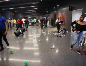 Silahlı saldırı alarmı Barclays Center’da izdihama neden oldu