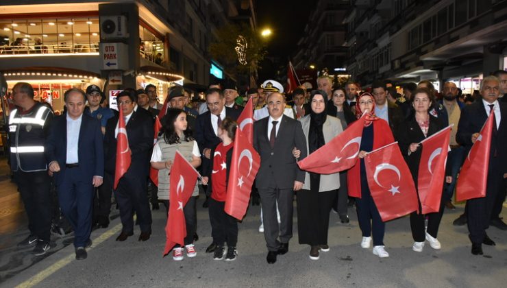 Samsun’da Fener Alayı ve Gençlik Festivali Yürüyüşü yapıldı