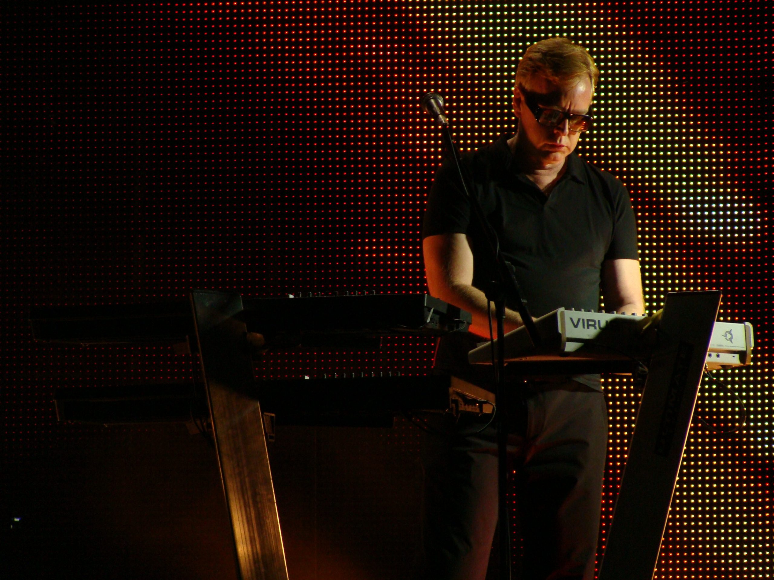 Depeche Mode’un klavyecisi Andrew Fletcher  hayatını kaybetti
