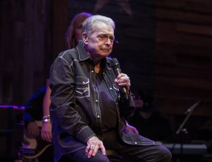 Country müziğin efsanesi Mickey Gilley 86 yaşında hayatını kaybetti