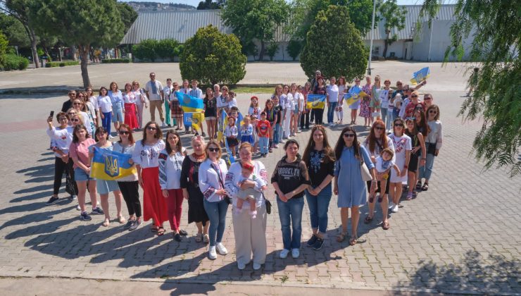 İzmir’den Dünyaya Ukrayna mesajı!