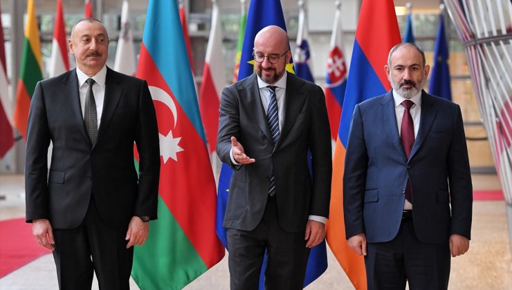Lukaşenko’dan Paşinyan’a ‘Meseleyi Aliyev ile oturup çöz’ çağrısı
