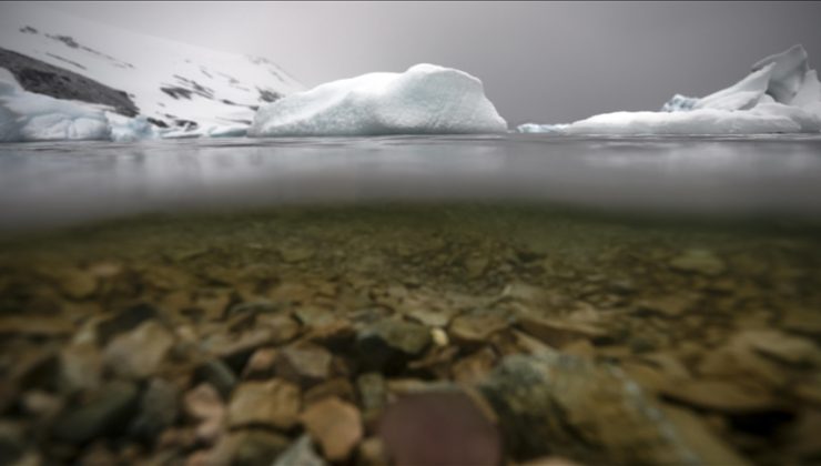 Antarktika’daki buz tabakasının altında ilk kez büyük miktarda su bulundu