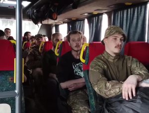 Rus kuşatmasındaki Azovstal’dan 264 Ukrayna askeri tahliye edildi