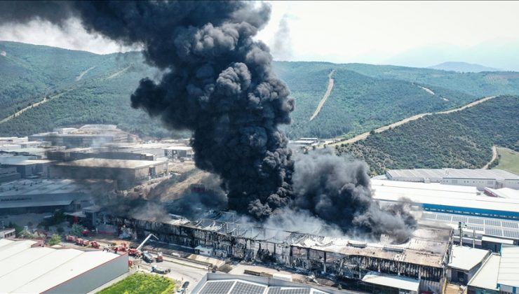 Bursa’da korkutan yangın kontrol altına alındı