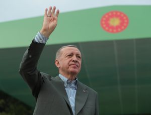 Cumhurbaşkanı Erdoğan ilk fidanı dikti