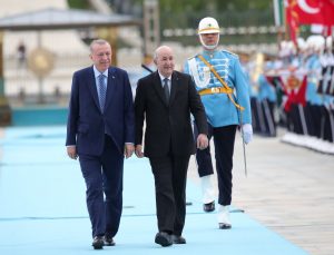 Cumhurbaşkanı Erdoğan, Cezayir Cumhurbaşkanı Tebbun’u resmi törenle karşıladı