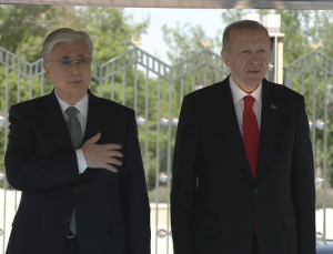 Cumhurbaşkanı Erdoğan, Kazakistan Cumhurbaşkanı Tokayev’i karşıladı