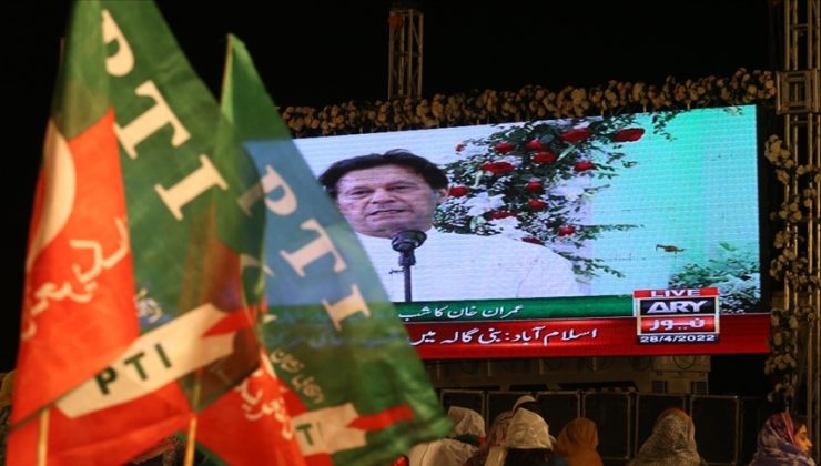 Eski Pakistan Başbakanı Han, İslamabad’da yürüyüş çağrısı yaptı