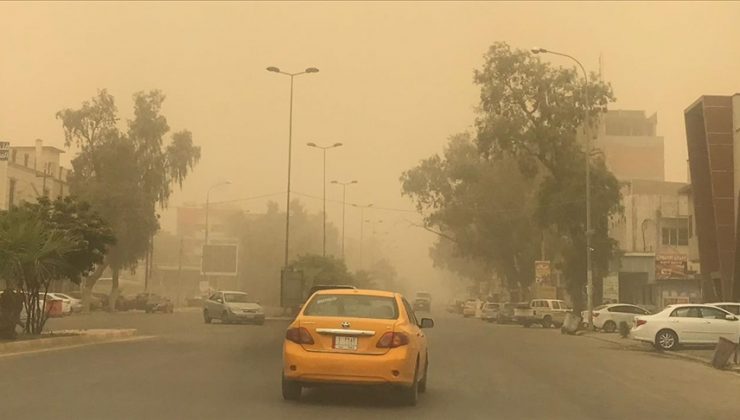 Irak’ta kum fırtınası nedeniyle 4 bin kişi hastanelere kaldırıldı
