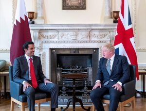 Katar, İngiltere’ye 10 milyar sterlin yatırım yapacak