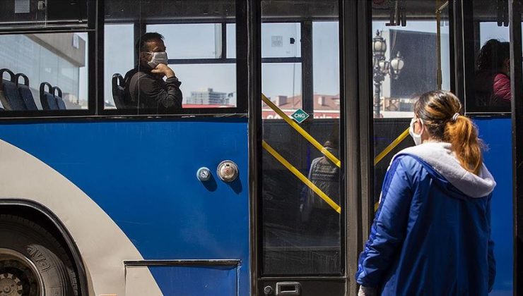 Toplu taşımada maske zorunluluğu kaldırılıyor mu?