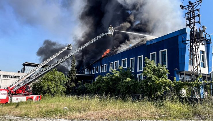 Arnavutköy’de yangın: İtfaiye müdahale ediyor