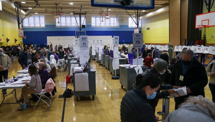 NYC’de vatandaş olmayanlara oy kullanma hakkı veren yasa iptal edildi