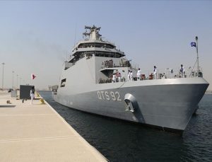 Türkiye’de inşa edilen eğitim gemisi Katar’a ulaştı