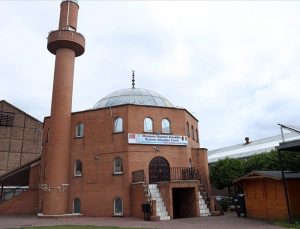 Yanında dinamit sandığı bulunan cami kapatıldı