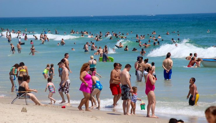 Hafta sonunda denize girebileceğiniz New York’a en yakın plajlar
