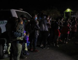 Meksika’da 4 bin kişilik göçmen kafilesi ABD’ye doğru yola çıktı
