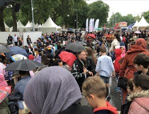 Hollanda’da Anadolu Festivali’ne binlerce kişi katıldı
