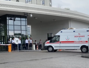 Ankara’da bir ambulans şoförü, oksijen tüplerini açarak kendini araca kilitledi