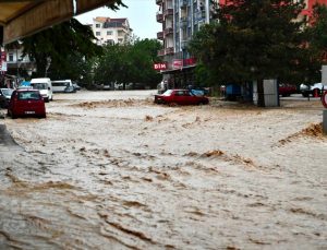 Ankara’da sel: Bir kişi hayatını kaybetti, bir kişi ise hala kayıp