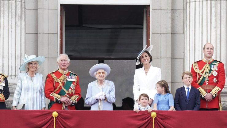 Kraliçe II. Elizabeth’in ‘Platin Jübile’ kutlamaları başladı