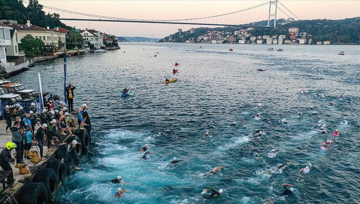 Boğaziçi Kıtalararası Yüzme Yarışı seçmelerine 2 bine yakın yüzücü katıldı