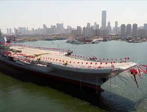 Çin üçüncü uçak gemisini suya indirdi