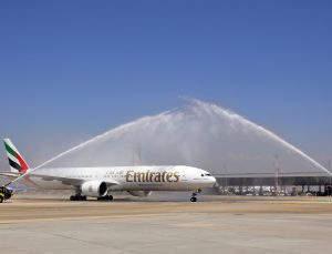 BAE’den İsrail’e ilk uçak seferini Emirates yaptı