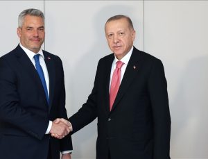 Erdoğan, Avusturya Başbakanı Nehammer ile bir araya geldi