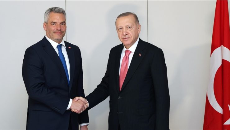 Erdoğan, Avusturya Başbakanı Nehammer ile bir araya geldi