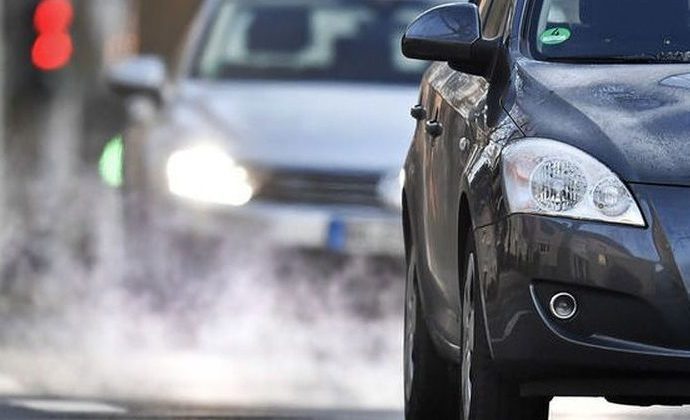Avrupa’da fosil yakıtlı arabaların satışı 2035’te yasaklanacak