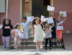 Okullarda “karne zili” çaldı