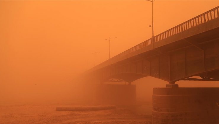 Kum fırtınası Bağdat Havalimanı’nda uçuşları durdurdu