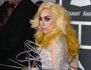 Ünlü şarkıcı Lady Gaga’dan sansasyonel itiraf