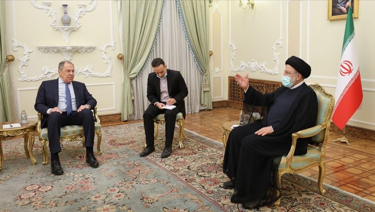 Lavrov, Tahran’da İran Cumhurbaşkanı Reisi ile görüştü