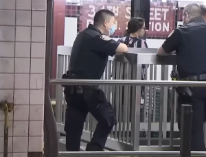 New York’ta tekil metro devriyeleri göreve dönüyor 
