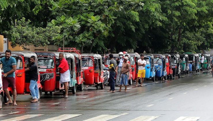 Sri Lanka Başbakanı: Ülke ekonomisi tamamen çöktü